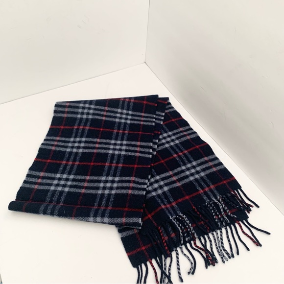Burberry Lambswool Scarf - Picture 3 of 4